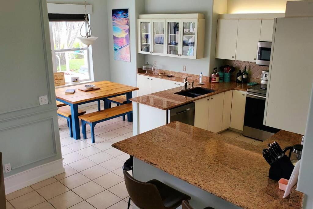 Our Beautiful Florida Vacation Home With Heated Pool Port St. Lucie ภายนอก รูปภาพ