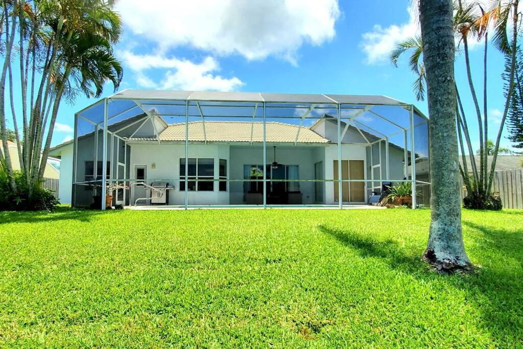 Our Beautiful Florida Vacation Home With Heated Pool Port St. Lucie ภายนอก รูปภาพ