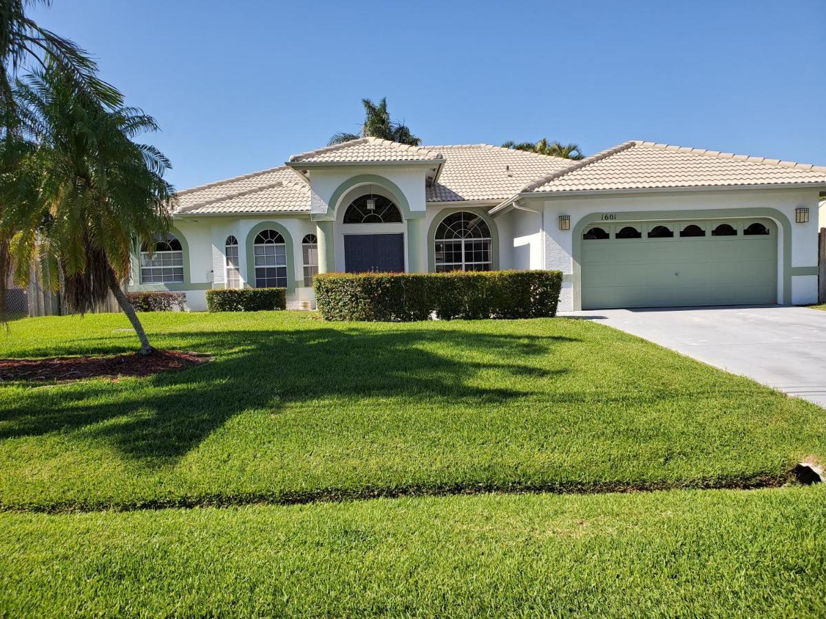 Our Beautiful Florida Vacation Home With Heated Pool Port St. Lucie ภายนอก รูปภาพ