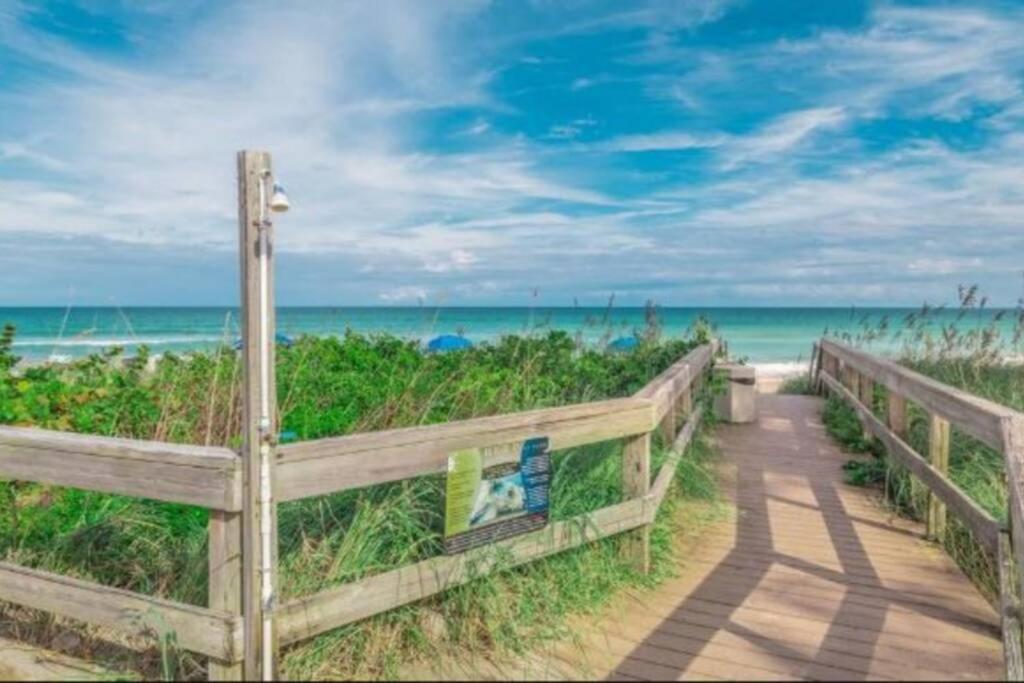 Our Beautiful Florida Vacation Home With Heated Pool Port St. Lucie ภายนอก รูปภาพ